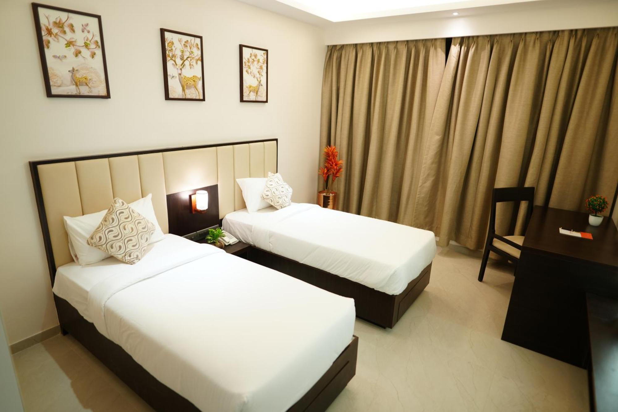 Hotel Grand Visava Lonavala Exteriér fotografie