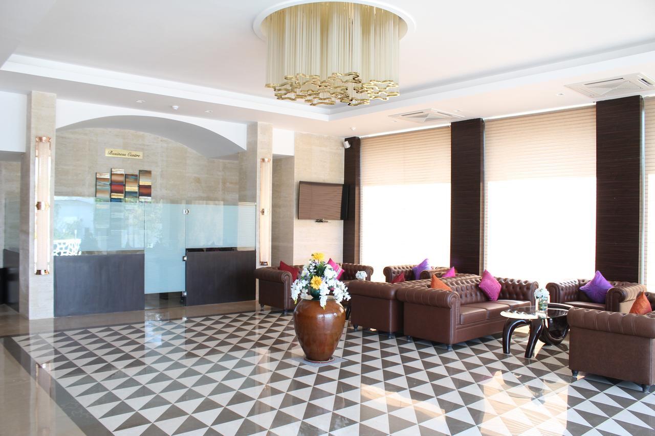 Hotel Grand Visava Lonavala Exteriér fotografie